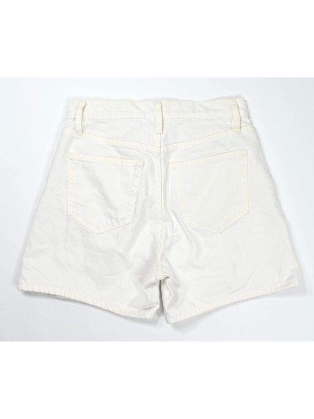Frame The Easy Short In White - Picture 4 of 4